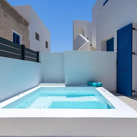 Avelyra Cove Perissa (Santorini)
