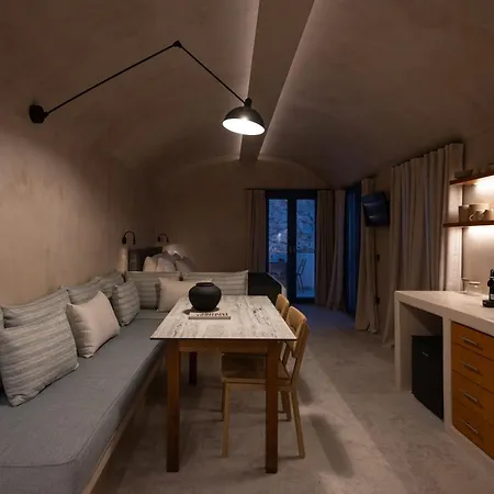 Avelyra Cove Apartment *
