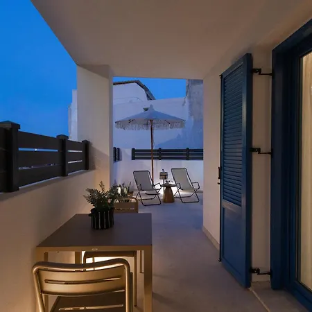 Avelyra Cove * Perissa (Santorini)